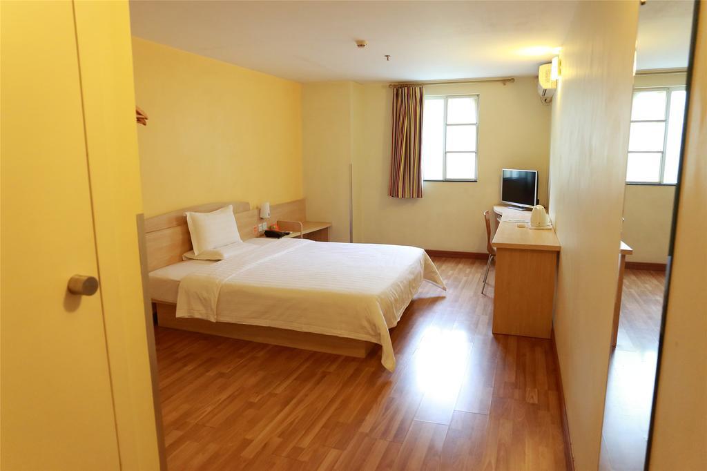 7Days Inn Qingdao Haiyunan Xinglong Road Номер фото