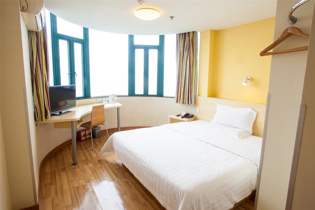 7Days Inn Qingdao Haiyunan Xinglong Road Номер фото